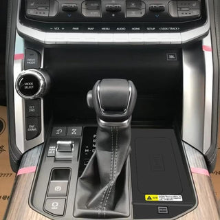 Wireless charger for Toyota Land Cruiser LC300